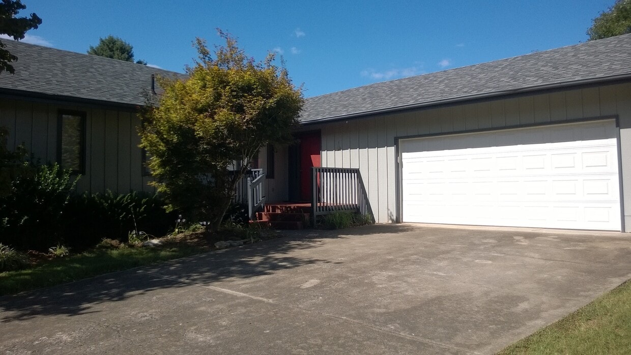 Foto principal - 132 Old Milligan Hwy