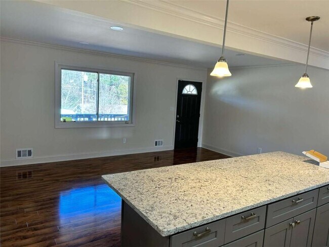 Building Photo - 4642 Elmherst Dr