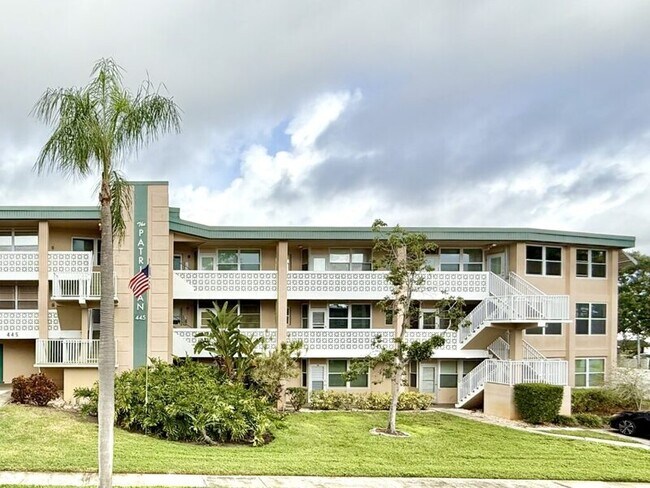 Foto del edificio - 445 32nd Ave N