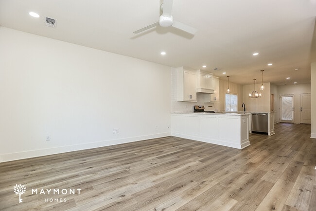 Building Photo - 16312 Lamarche Dr