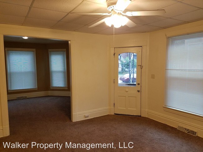 Building Photo - 3 br, 1 bath Apartment - 736 E. Hurlbut Ave.