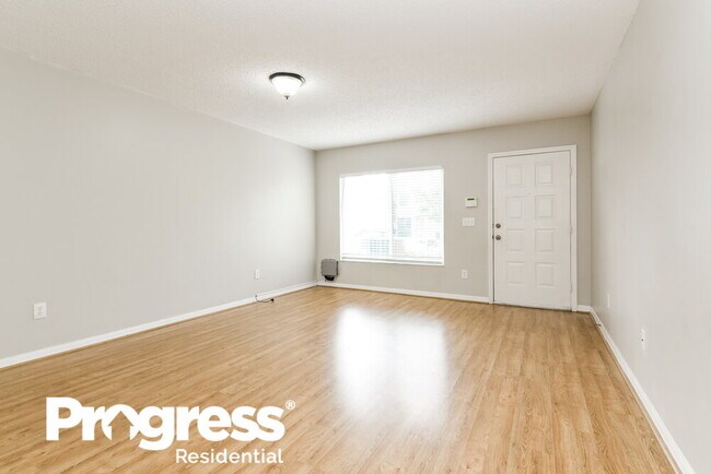 Foto del edificio - 2245 Fluorshire Dr
