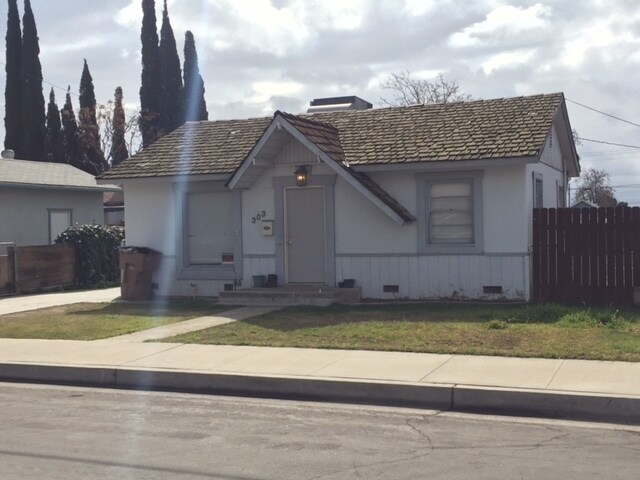 Foto del edificio - 303 Harding Ave.