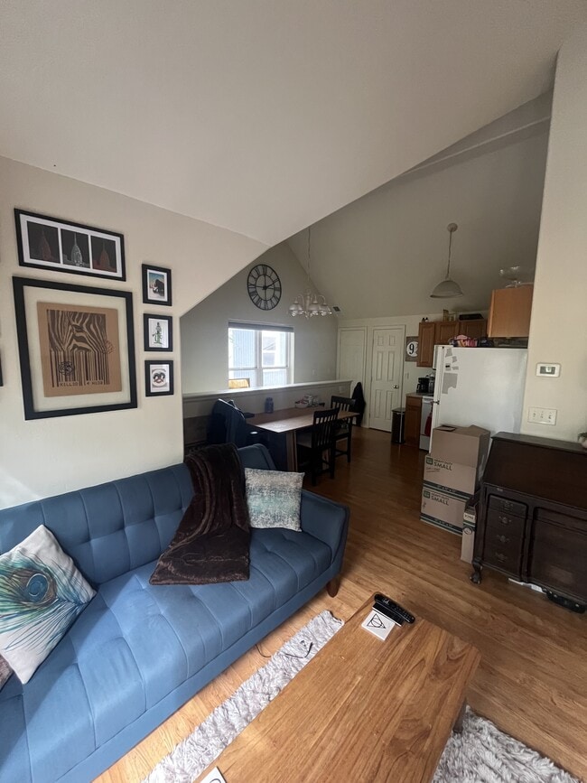 Building Photo - 817 Pitkin Ave