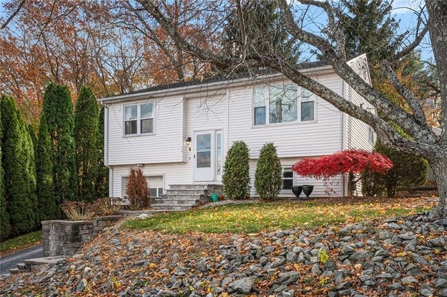 Building Photo - 40 Paolino St