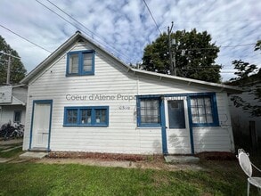 Building Photo - 518 S 10th Pl