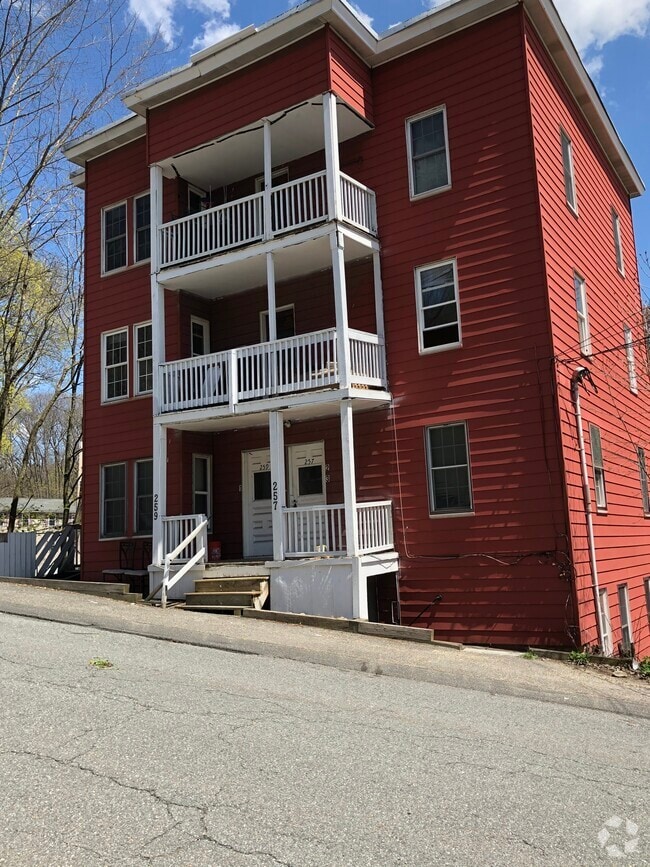 Building Photo - 259 High St
