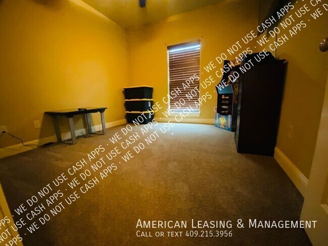 Foto del edificio - NEW PRICE!!!Newer Construction with all th...