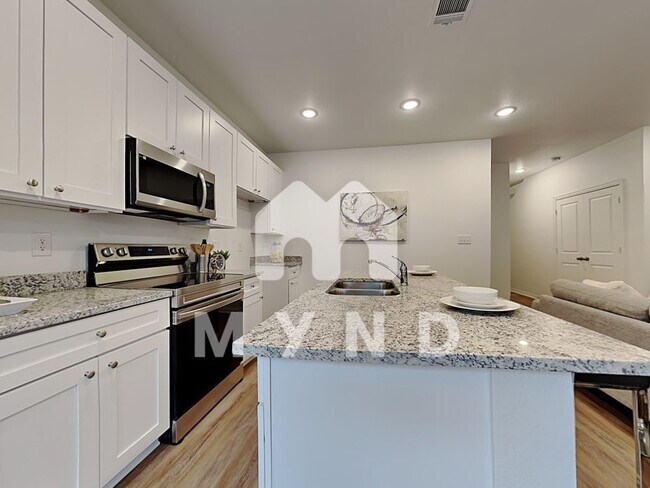 Building Photo - 2101 Magnolia Ln
