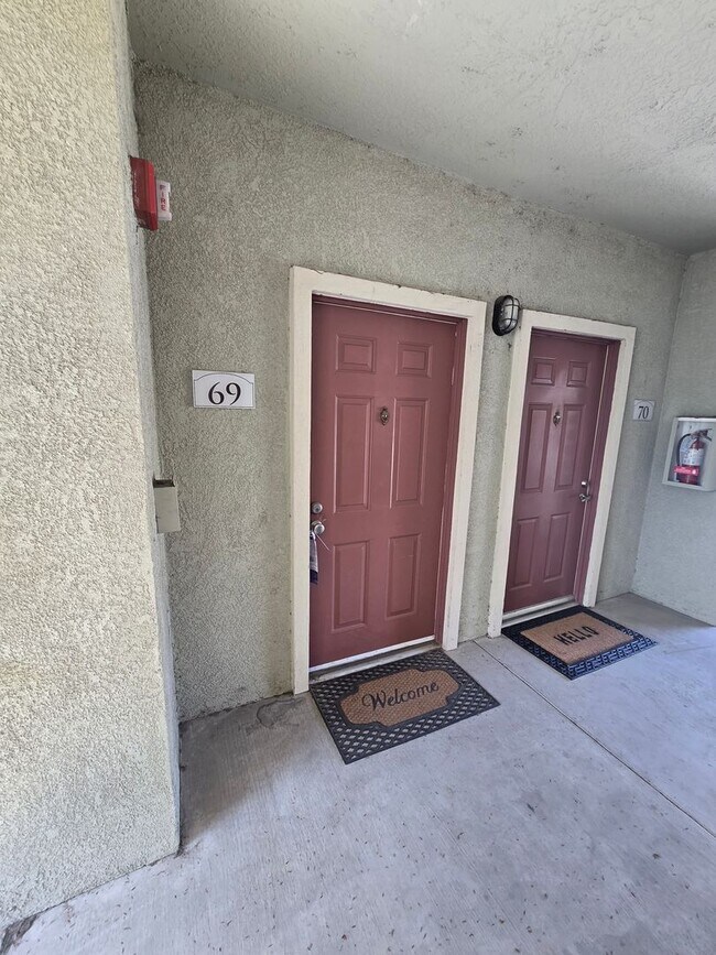 Foto del edificio - CANYON CREST CONDO