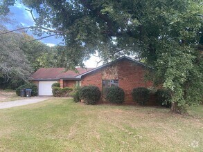 Building Photo - 2827 Pepperdine Dr