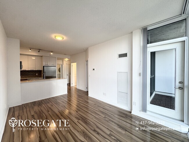 Building Photo - Modern 1 Bedroom + Den Condo with Balcony & Parking in Prime Mississauga