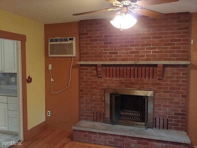 Foto del edificio - 3 br, 1 bath House - 10 Grove Street