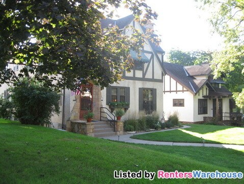 Building Photo - 5243 Bloomington Ave