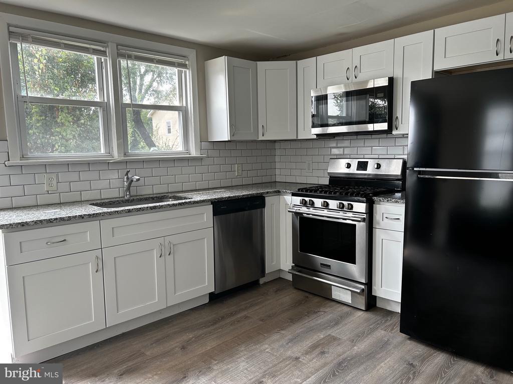 Foto principal - 272 Maple Ave