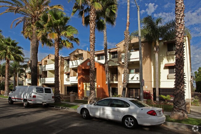Building Photo - 750 Rose Ave