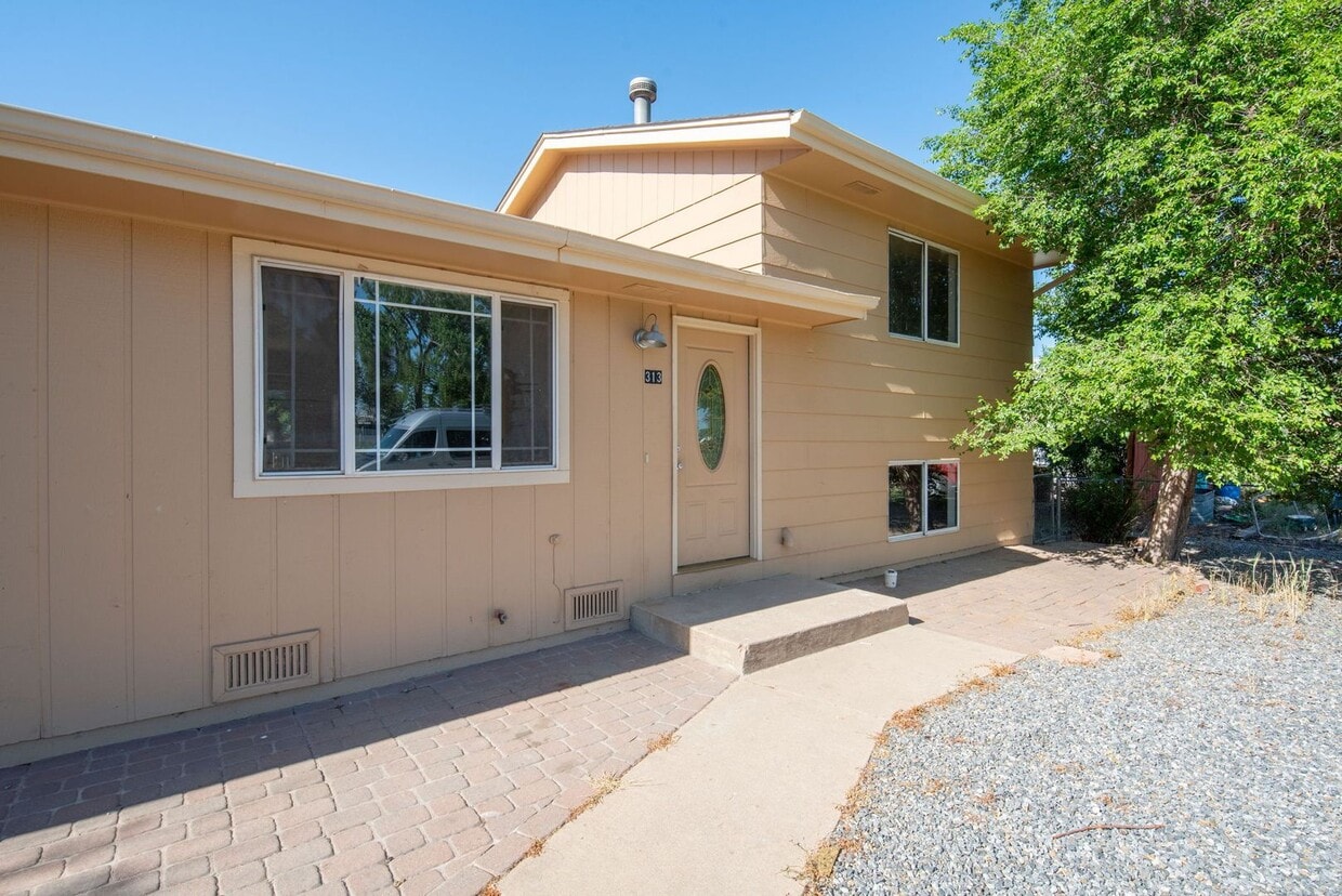 Country Living at its Best in Gilcrest - Country Living at its Best in Gilcrest