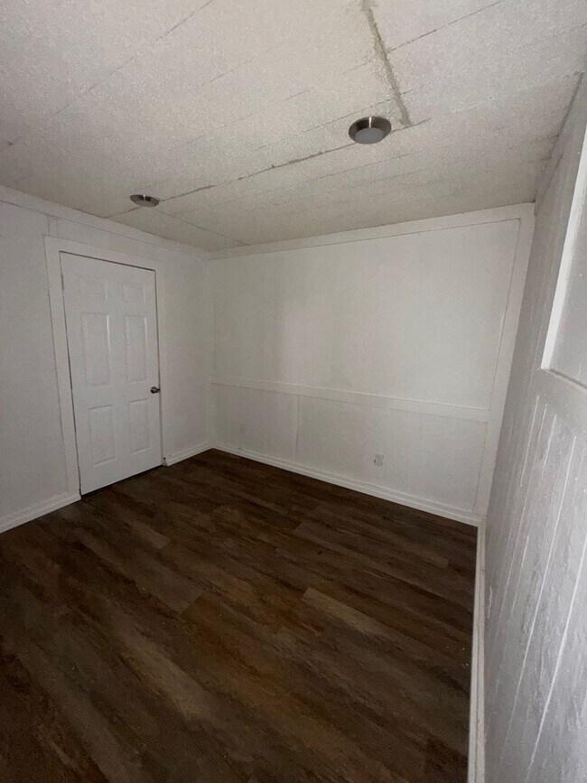 Foto del edificio - 3081 Sunrise St