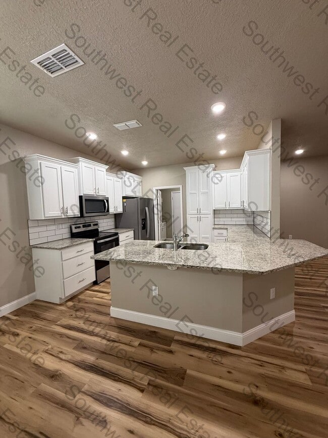 Building Photo - 1024 Stanton Pl