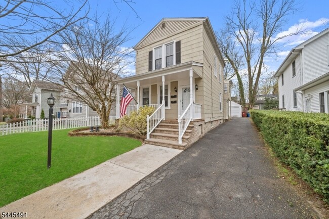 Building Photo - 99 Brookfield Ave