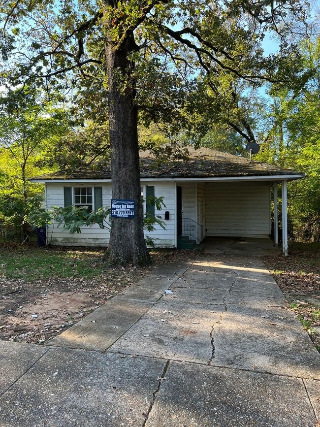 Building Photo - 2 bed/1bath
