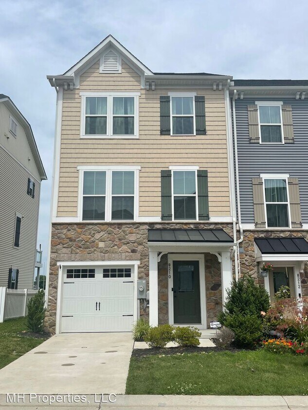 Primary Photo - 4 br, 3.5 bath House - 8210 Secluded Cove ...