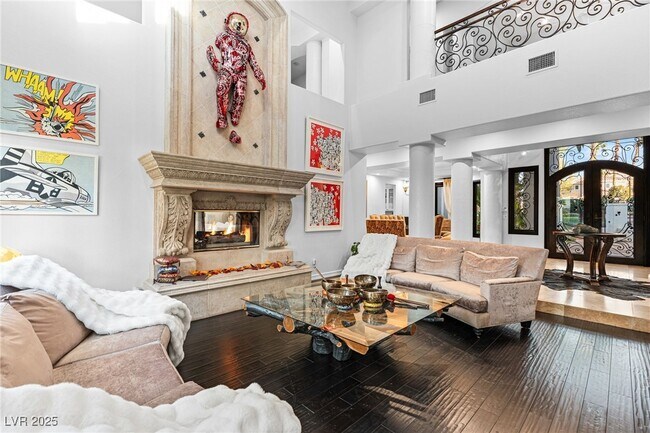 Foto del edificio - 2057 Troon Dr