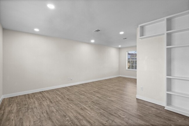 Building Photo - 5410 Forest Trails Dr