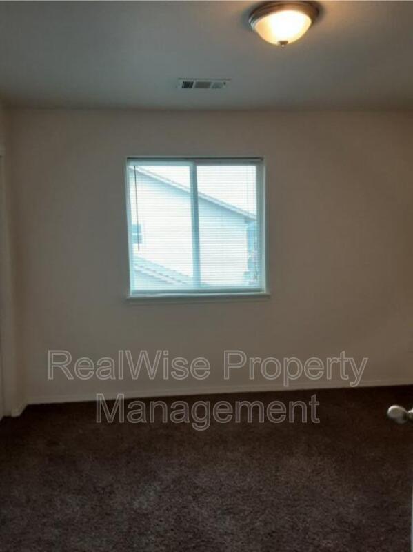 1294 Willow Ln, Grants Pass, OR 97527 Condo for Rent in Grants Pass, OR