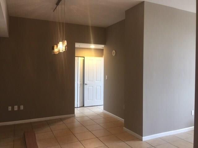 Building Photo - 511 SE 5 Ave