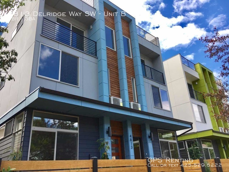 Foto principal - Modern 3 Bedroom Townhome In West Seattle!