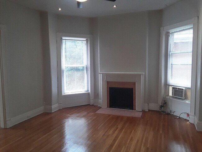 Building Photo - 1238 Garvin Place