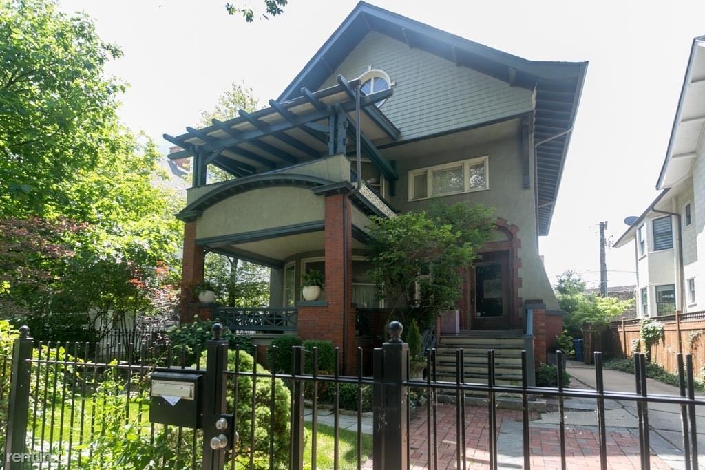 Primary Photo - 587 W Hawthorne Pl