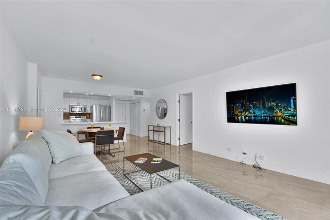 Foto del edificio - 2301 Collins Ave