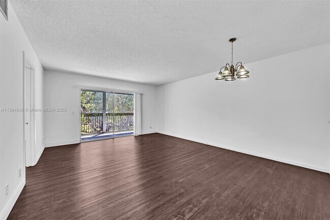 Building Photo - 1251 SW 125th Ave