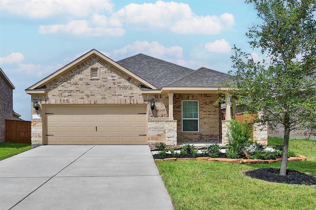 Primary Photo - 6111 White Spruce Dr