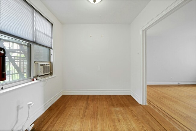 Foto del edificio - 100 E Palisade Ave