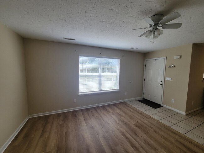 Building Photo - 445 Scottsdale Cir