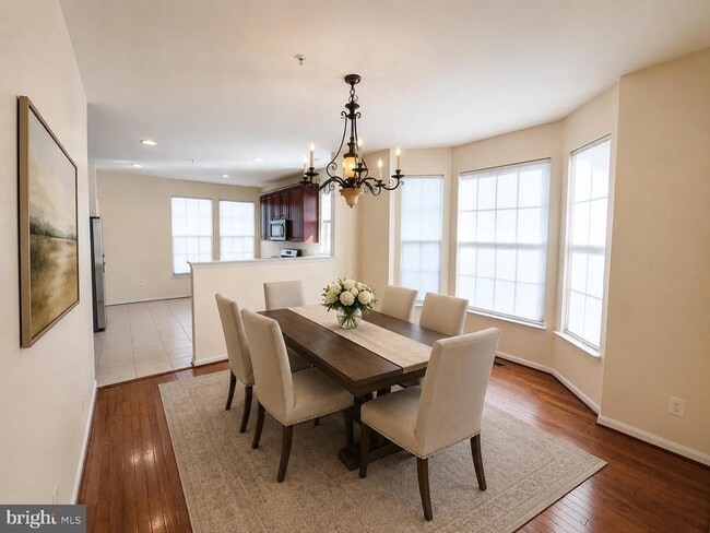 Building Photo - 420 Azra Ct