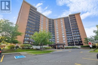 Building Photo - 2000-2000 Jasmine Crescent