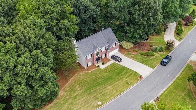 Foto del edificio - 650 Cedar Creek Dr