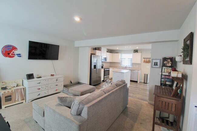 Photo - Townhome with a large fenced in yard for rent!