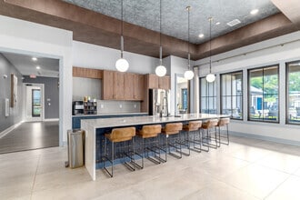 Building Photo - Evolve at Parkway Apartment Homes