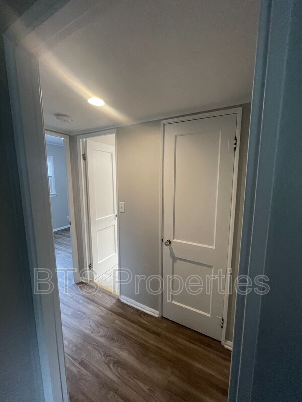 Foto del edificio - 304 E Frances Ave