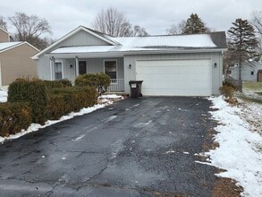 Building Photo - 1906 Beach Rd