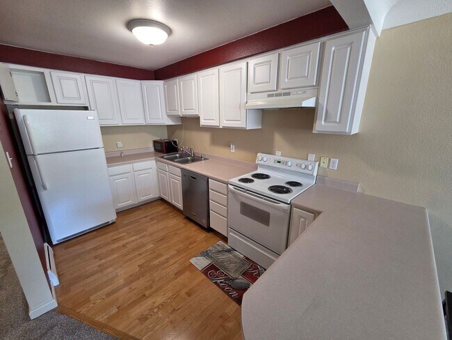 Foto del edificio - 2295 E Asbury Ave