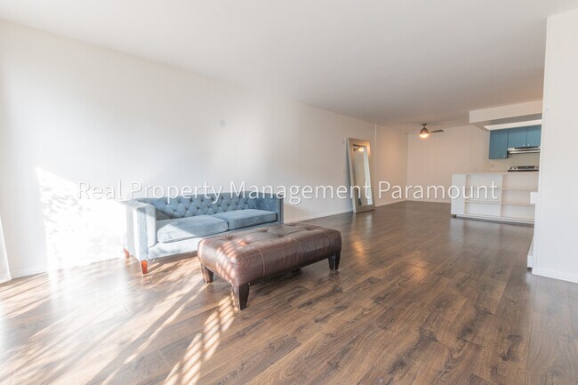 Building Photo - 1745 Camino Palmero St