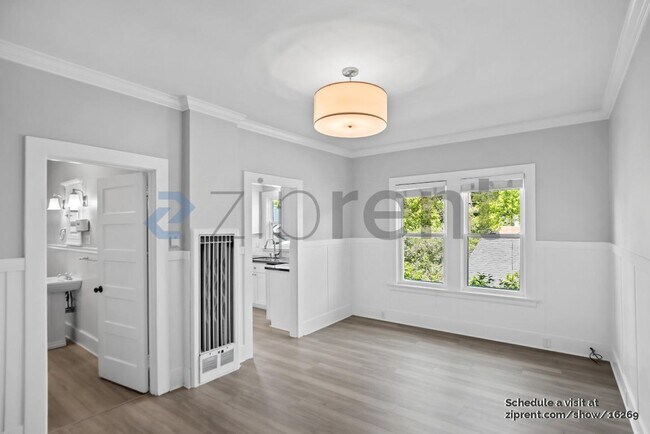 Foto del edificio - 212 Emerson St