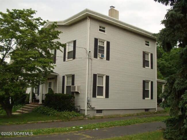 Foto del edificio - 642 Morford Ave