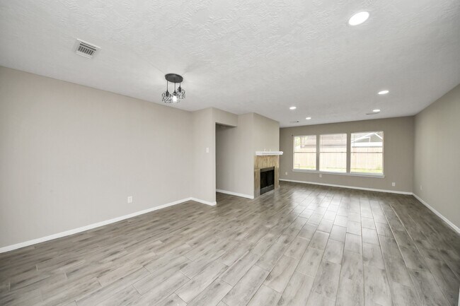 Building Photo - 4915 Pecan Grove Dr